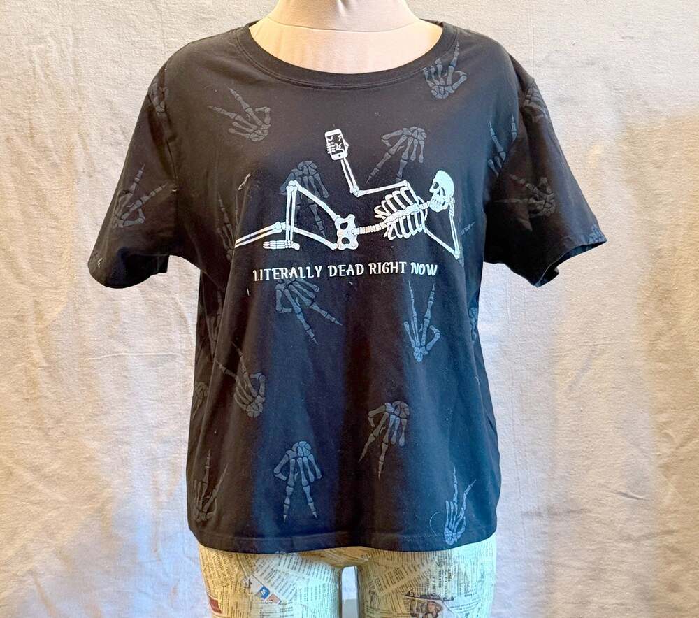 Zoe + Liv Halloween Skeleton T Shirt XXL (tagged) Black Literally Dead Right Now